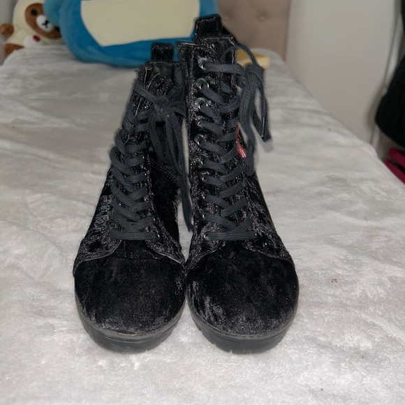 Velvet Boots - Picture 1 of 2